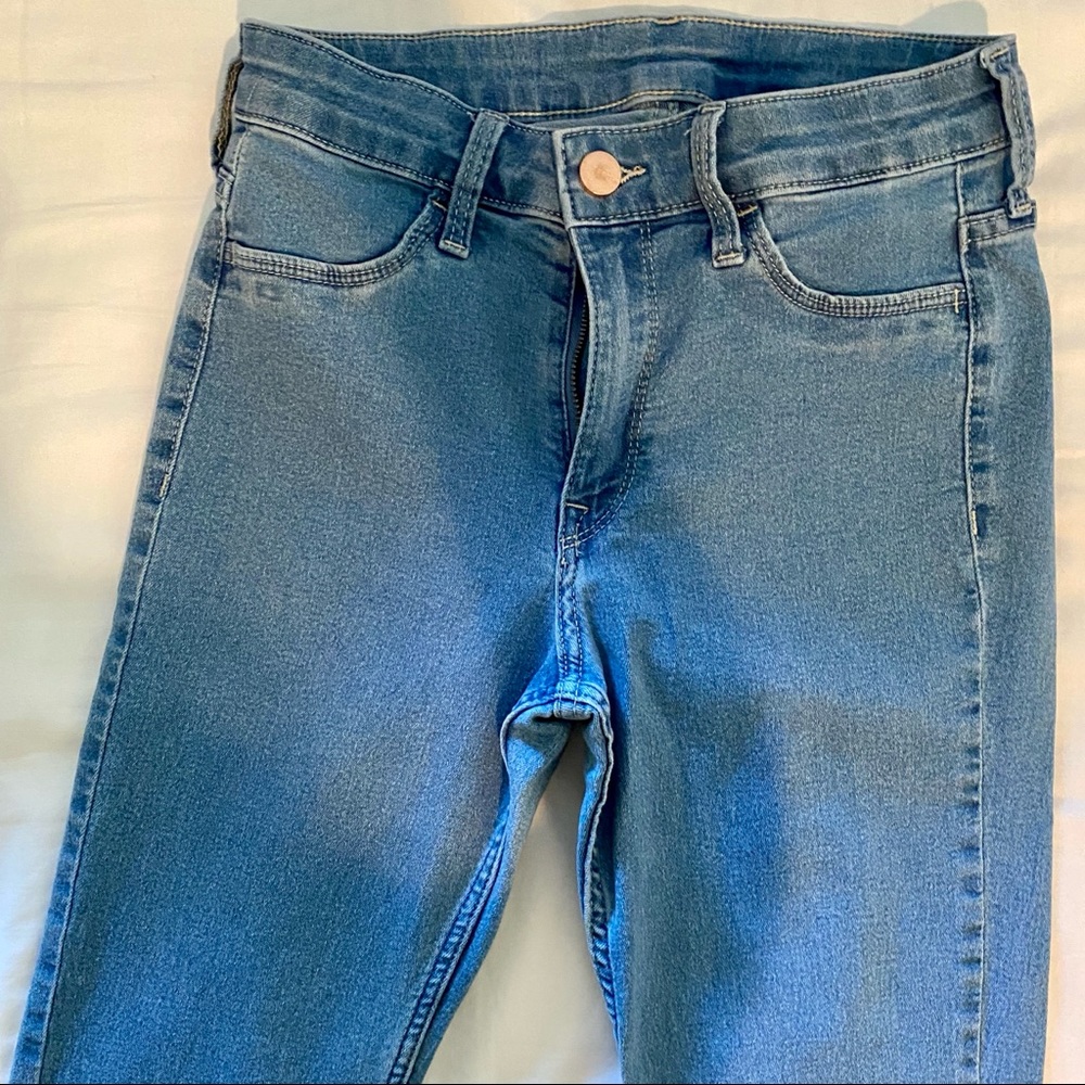 H&M HIGH RISE BLUE JEANS SKINNY